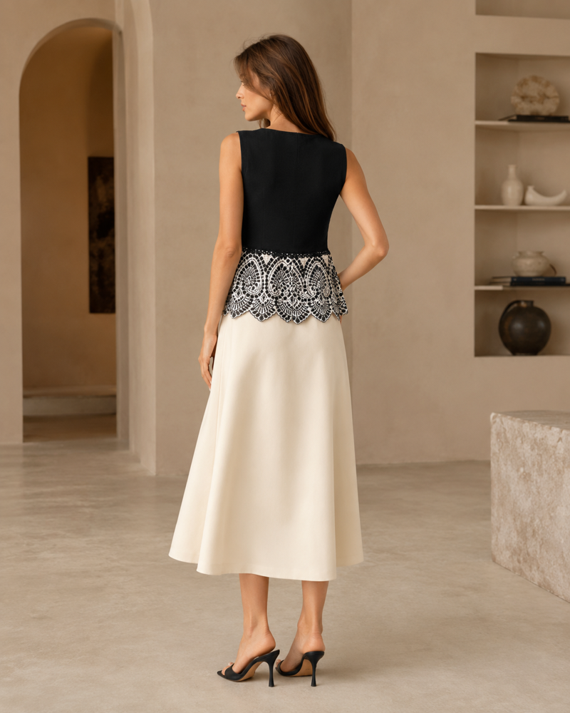 İnci Detaylı Dantel Peplum Siyah Bluz Görseli
